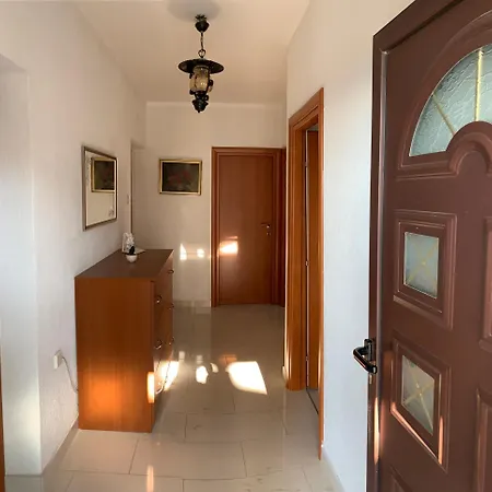Apartment Ana *