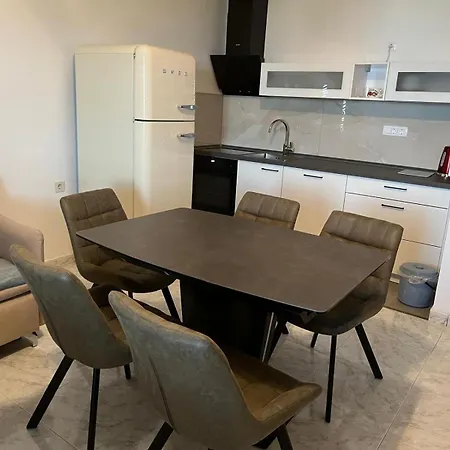 Apartment Ana *